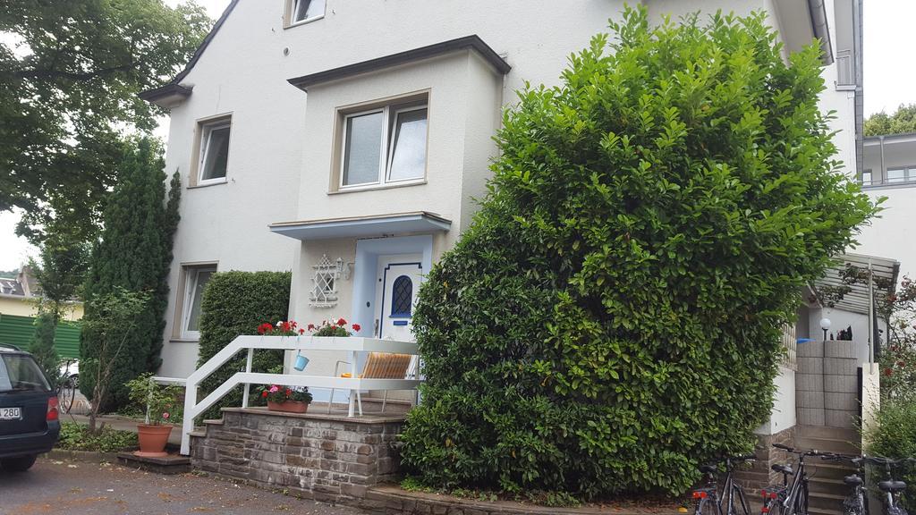 A&S Ferienwohnungen Roonstrasse Bonn Buitenkant foto