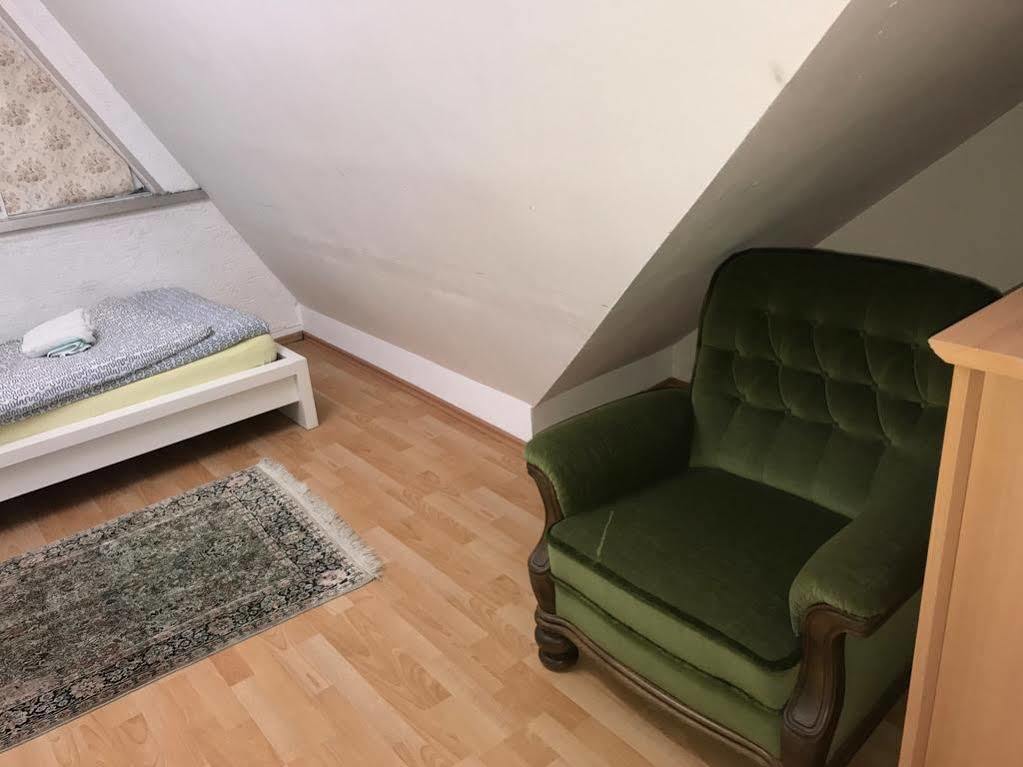 A&S Ferienwohnungen Roonstrasse Bonn Buitenkant foto
