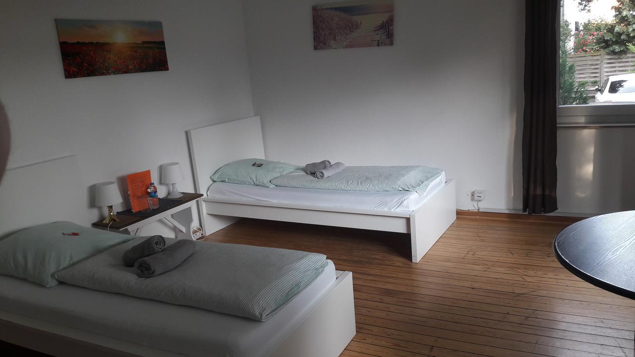 A&S Ferienwohnungen Roonstrasse Bonn Buitenkant foto