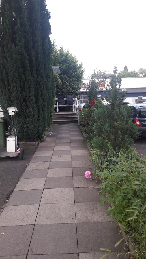 A&S Ferienwohnungen Roonstrasse Bonn Buitenkant foto
